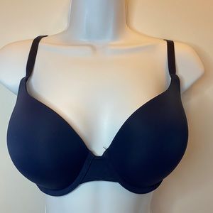 Preloved Navy Victoria’s Secret push up bra